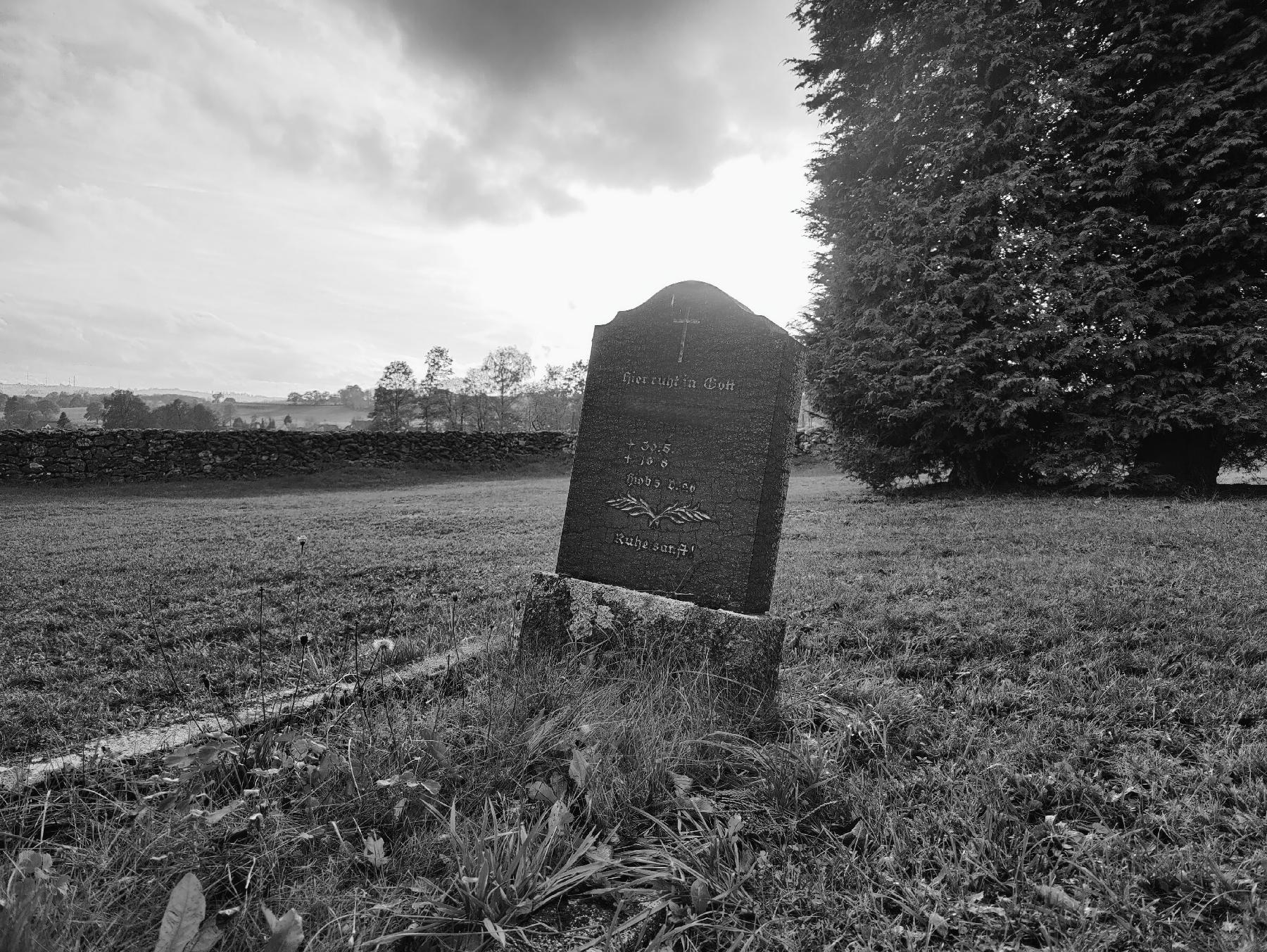 Kulturdenkmal Historischer Friedhof Nösberts in Grebenhain-Nösberts-Weidmoos